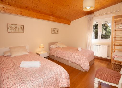 15 HABITACION CAMAS SIMPLES