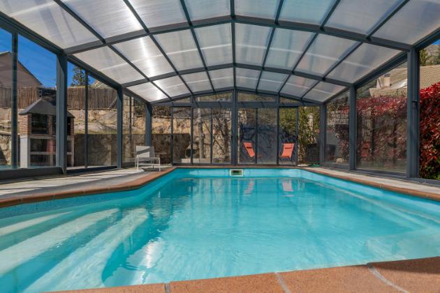 23 PISCINA ESCALERAS