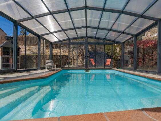 23 PISCINA ESCALERAS