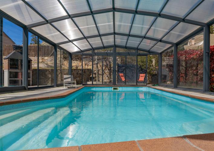 23 PISCINA ESCALERAS